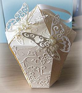 Bomboniera Matrimonio scatolina lanterna avorio con farfalle 2